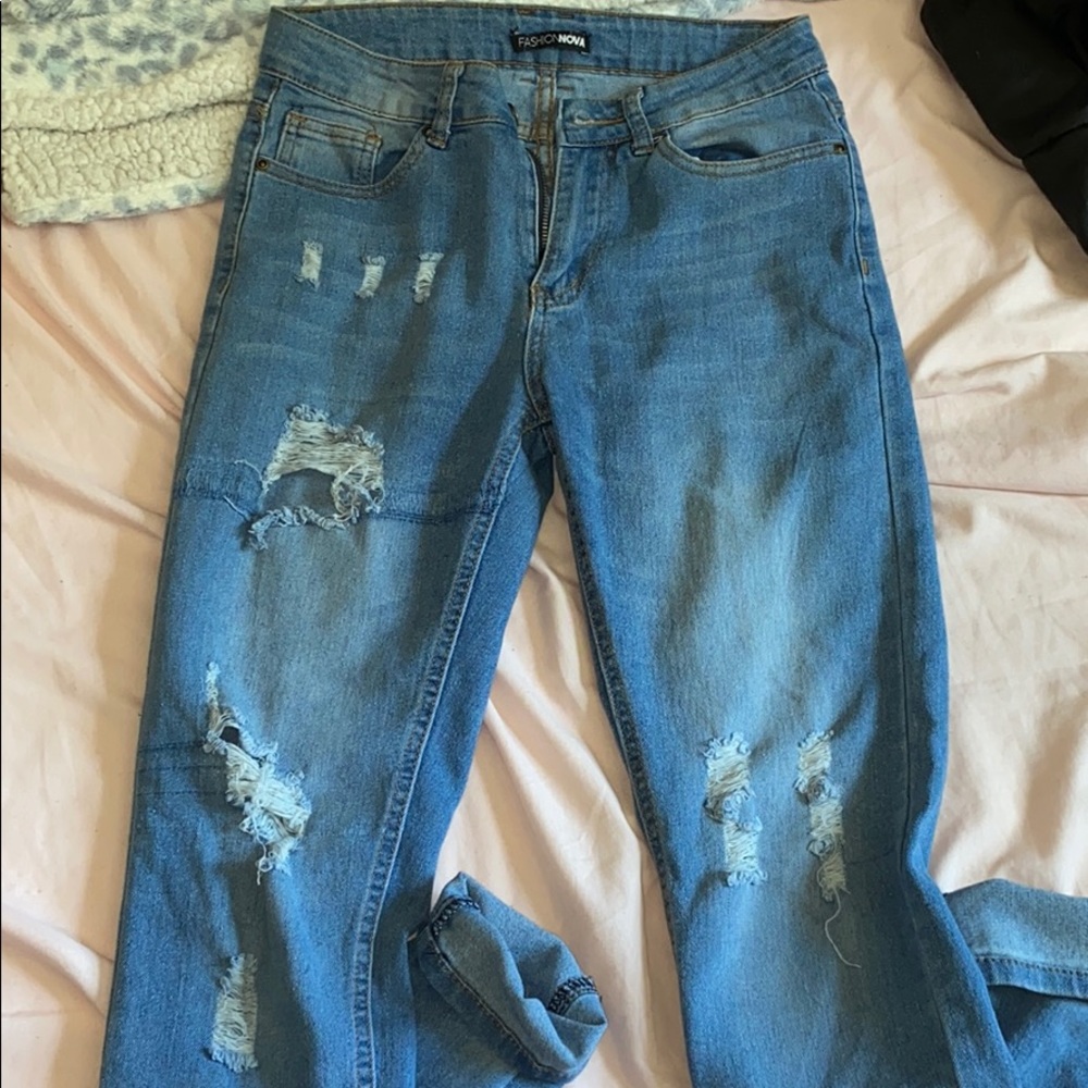 Boyfriend ripped jeans